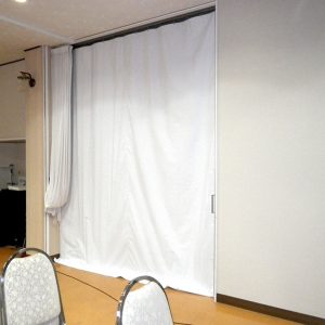 画像：新設間仕切りカーテン