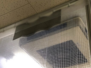 画像：クリーンルーム内芯材式間仕切りカーテン